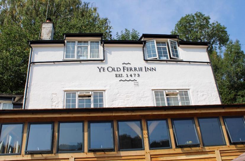 Ye Old Ferrie Inn シモンズ・ヤット エクステリア 写真